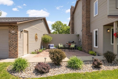 4676 Marquis Point, Saint Paul, MN 55122 - photo 2