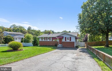 10711 Scaggsville Rd, Laurel, MD 20723 - photo 2