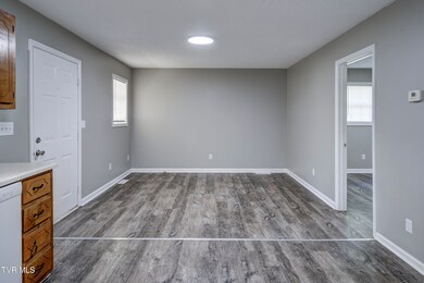 175 Scenic Apartment Rd unit 4, Unicoi, TN 37692 - photo 5