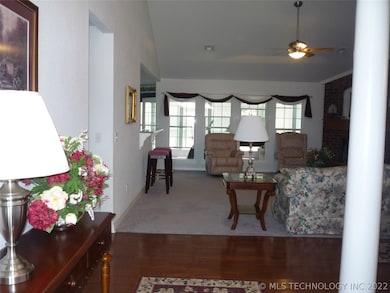 619 S Tallchief Ct, Skiatook, OK 74070 - photo 5