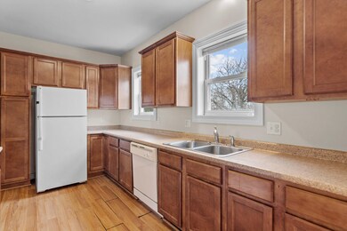 15 Webster St, Nashua, NH 03064 - photo 3