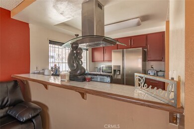 375 S Grape Ave, Compton, CA 90220 - photo 5