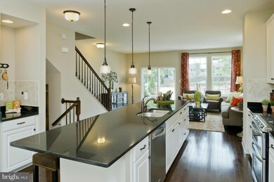 12702 Longford Glen Dr, Germantown, MD 20874 - photo 6