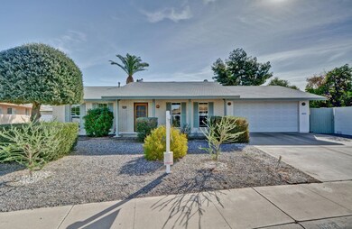 10337 W Caron Dr, Sun City, AZ 85351 - photo 2