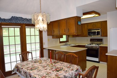 Dining room/kitchen