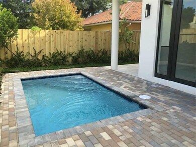 Swimming Pool/Hot Tub/Sauna