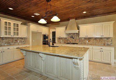What a beautiful kitchen! Stained box car siding c