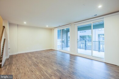 10118 -B American Pharoah Ln, Laurel, MD 20723 - photo 6