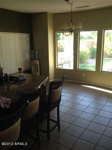 Jacob breakfast nook