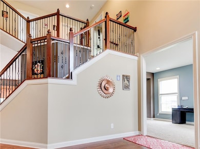 938 Westcreek Dr, Columbus, IN 47201 - photo 4