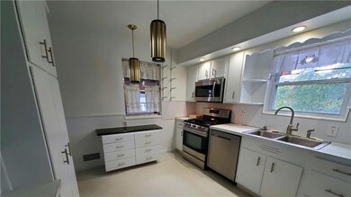 3056 W Livingston St unit 3060, Allentown, PA 18104 - photo 4