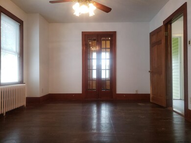 369 Leedale St, Albany, NY 12209 - photo 2