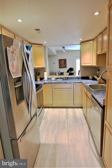 67 Penny Ln, Baltimore, MD 21209 - photo 4