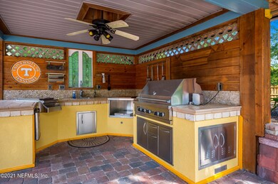 VIKING Grill