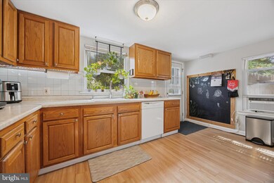 213 Greenfield Ave, Ardmore, PA 19003 - photo 6