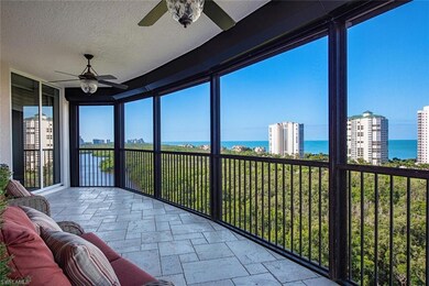 Panoramic view on the large lanai