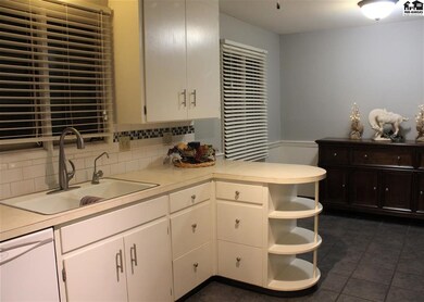 1209 Lyndon Rd, McPherson, KS 67460 - photo 6