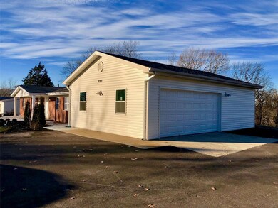 HUGE oversized 2 plus garage- plenty of space for 