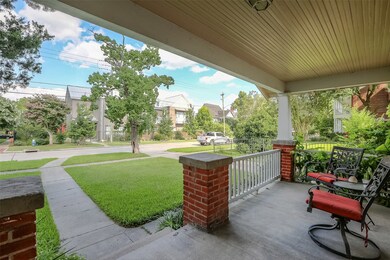 1519 Oxford St, Houston, TX 77008 - photo 5