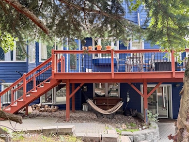 Rear Deck with stairs to yard