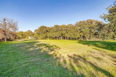 6913 Resivor Rd, Joshua, TX 76058 - photo 6