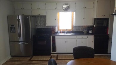 1506 1/2 W 4th St N, Newton, IA 50208 - photo 7