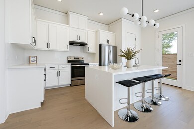 5823 Outer Banks St, Houston, TX 77091 - photo 4