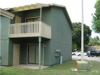 115 Hughes St NE unit D4, Fort Walton Beach, FL 32548 - photo 3