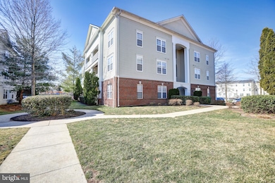 22607 Blue Elder Terrace unit 104, Ashburn, VA 20148 - photo 2