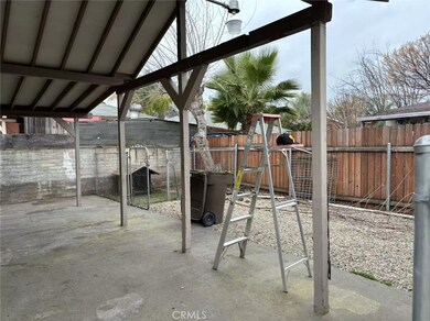 739 E Olive St unit A, Colton, CA 92324 - photo 2