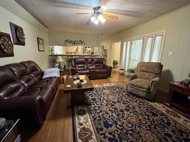 517 N James Ave, McComb, MS 39648 - photo 4
