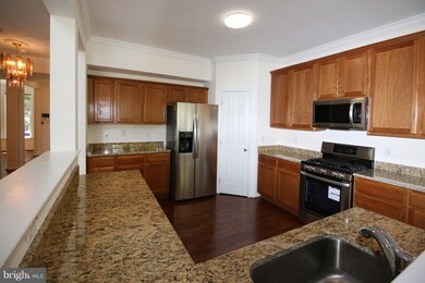 9072 Arch Hall Rd, Lorton, VA 22079 - photo 5