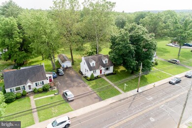 204 E Walnut St, Perkasie, PA 18944 - photo 4