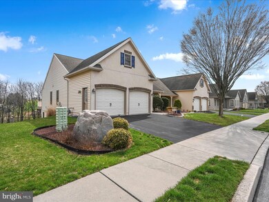 902 Cambridge Dr unit 22, Manheim, PA 17545 - photo 6