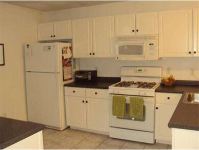 38 Robin Ln, Rockland, MA 02370 - photo 5