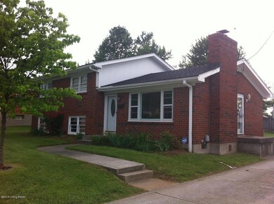 7702 Donegal Dr, Louisville, KY 40219 - photo 4