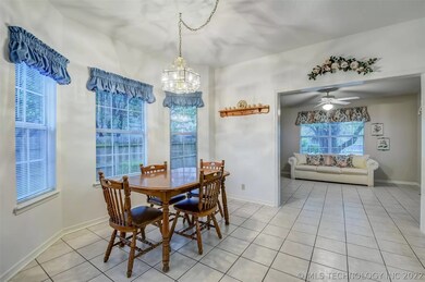 4932 S Oak Ave, Broken Arrow, OK 74011 - photo 5