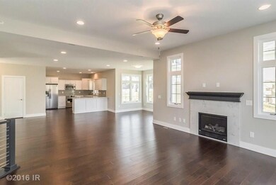 14190 Pinnacle Pointe Dr unit 90, Clive, IA 50325 - photo 4