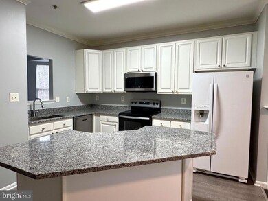 8003 Apple Valley Dr, Pasadena, MD 21122 - photo 2