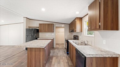 403 Patton St, Sweetwater, TN 37874 - photo 6