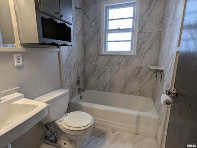 1012 Bridge Ave, Davenport, IA 52803 - photo 5