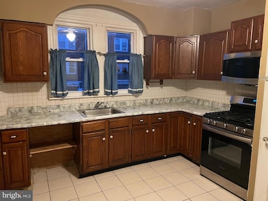 3244 Knorr St, Philadelphia, PA 19149 - photo 3