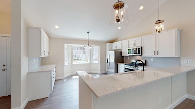 SIMILAR UNIT OPEN CONCEPT KITCHEN