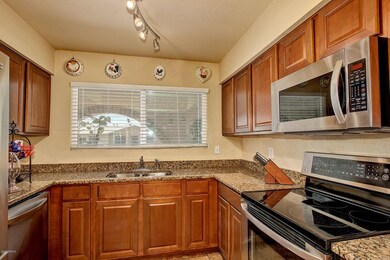 Kitchen 02