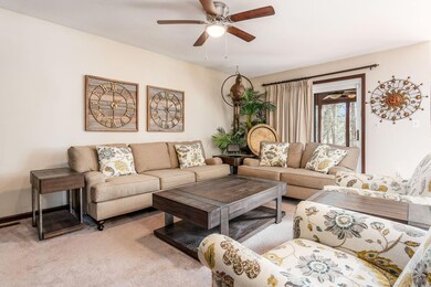 Liv Rm To Screened Porch