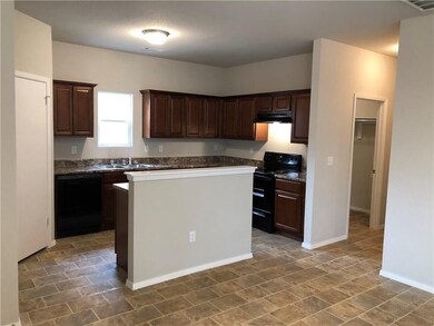 208 E Kara Ln, Rogers, AR 72758 - photo 5