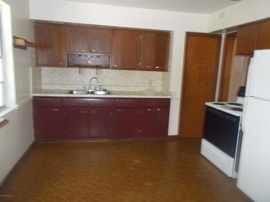 5525 Moret Dr E, Jacksonville, FL 32244 - photo 4