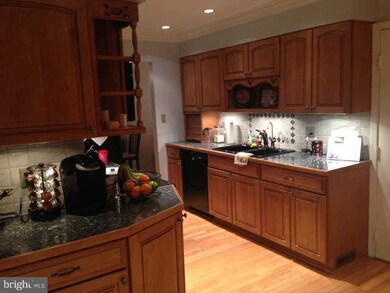 7775 Newington Woods Dr, Springfield, VA 22153 - photo 2