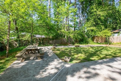 4035 Brookcrest Cir, Decatur, GA 30032 - photo 5