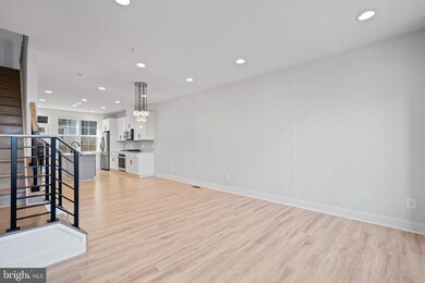 11249 Beaker St, Reston, VA 20190 - photo 5